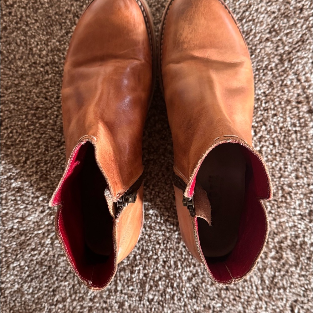 BED|STU Tan Ankle Boots with Distressed Leather and Chunky Sole - Picture 6 of 7